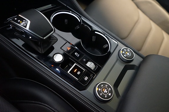 Volkswagen Touareg 13 of 27
