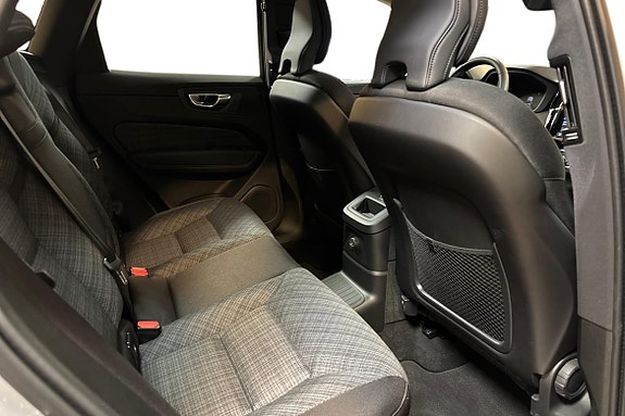 Volvo XC60 11 of 14