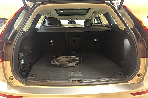 Volvo XC60 13 of 14