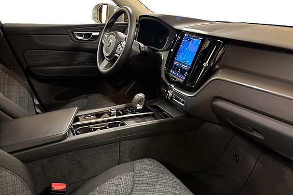 Volvo XC60 10 of 14
