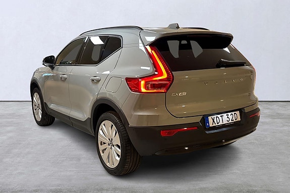 Volvo EX40 4 of 15