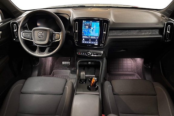 Volvo EX40 9 of 15