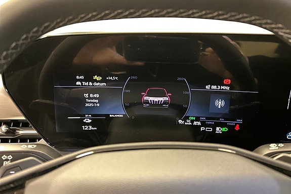 Audi Q6 e-tron 12 of 15