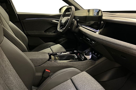 Audi Q6 e-tron 5 of 5