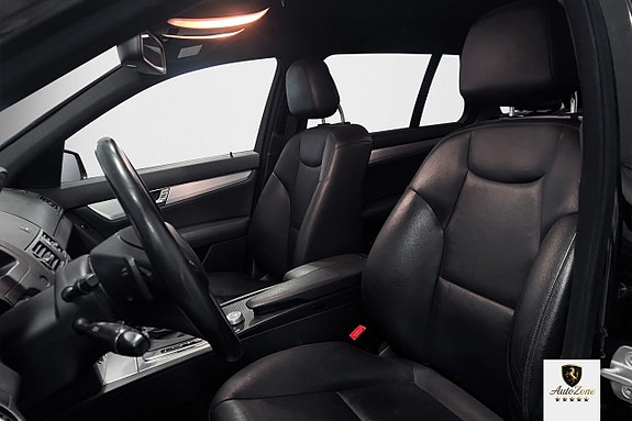 Mercedes-Benz C250 7 of 13