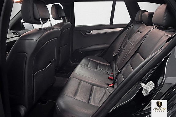 Mercedes-Benz C250 8 of 13