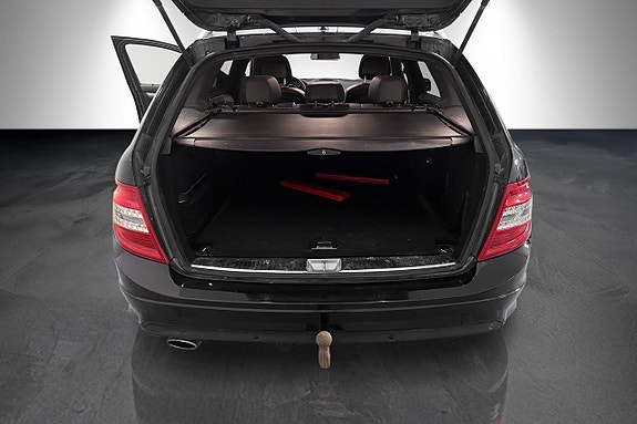 Mercedes-Benz C250 12 of 13