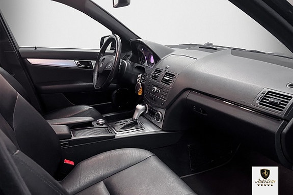 Mercedes-Benz C250 13 of 13