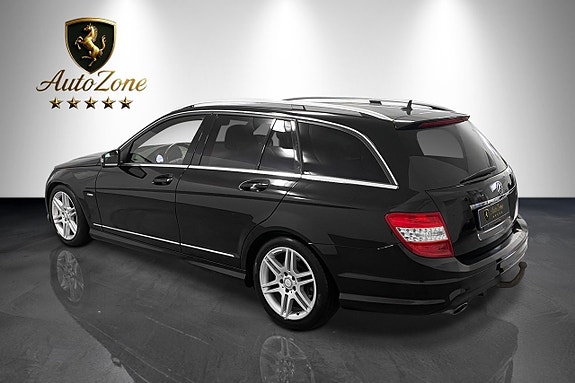 Mercedes-Benz C250 2 of 5