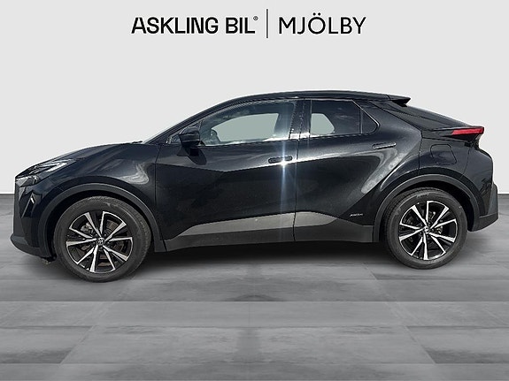 Toyota C-HR 4 of 14
