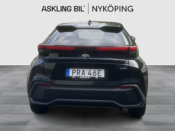 Toyota C-HR 4 of 5