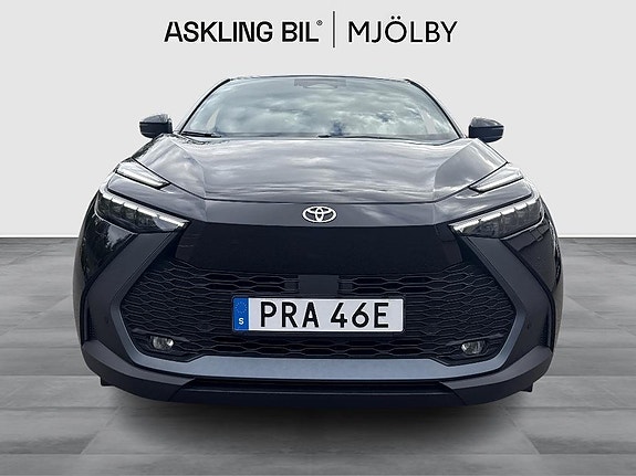 Toyota C-HR 6 of 17