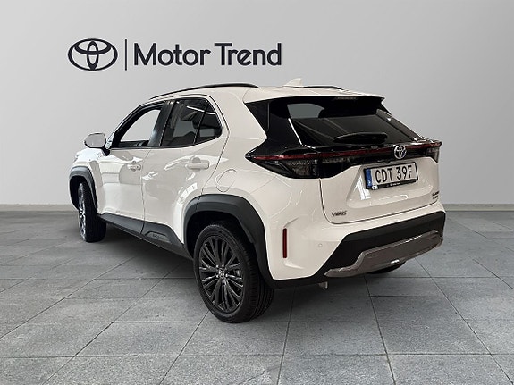 Toyota Yaris Cross 2 of 10