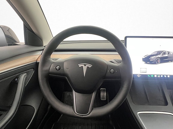 Tesla Model 3 17 of 30