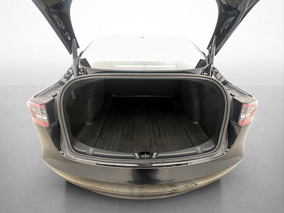 Tesla Model 3 14 of 30