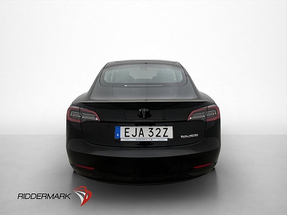 Tesla Model 3 9 of 30