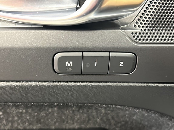 Volvo XC40 16 of 16