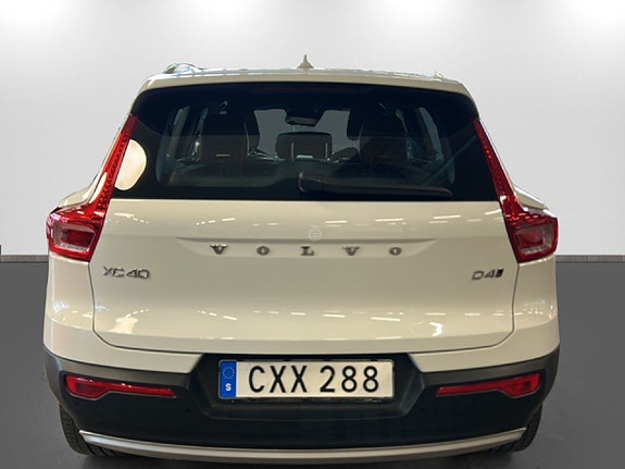 Volvo XC40 5 of 5