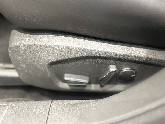 Ford Mondeo 21 of 27