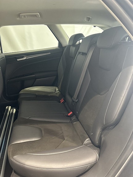Ford Mondeo 11 of 27