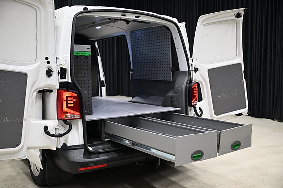 Volkswagen Transporter 10 of 30