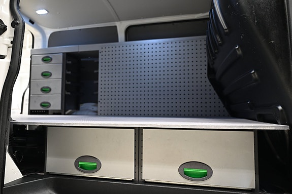 Volkswagen Transporter 16 of 30
