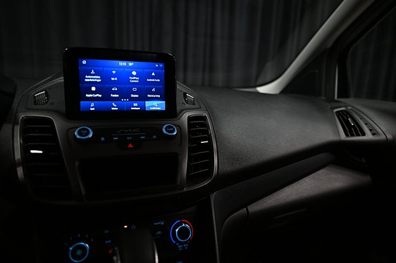Ford Transit Connect 25 of 30
