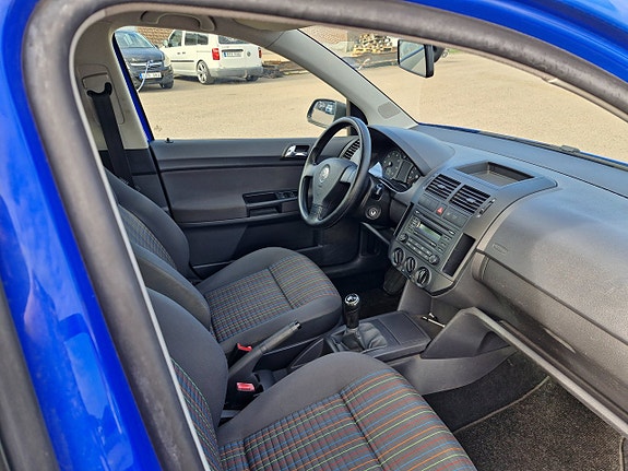 Volkswagen Polo 5 of 5