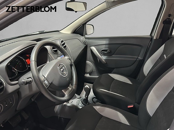 Dacia Sandero Stepway 8 of 17