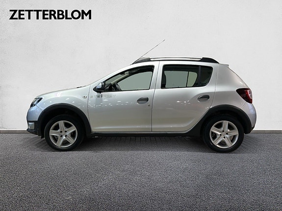 Dacia Sandero Stepway 2 of 5