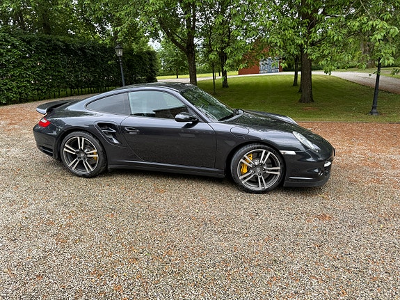 Porsche 911 Turbo 3 of 5