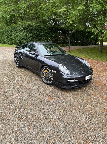 Porsche 911 Turbo 4 of 5