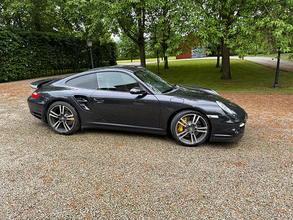 Porsche 911 Turbo 2 of 5