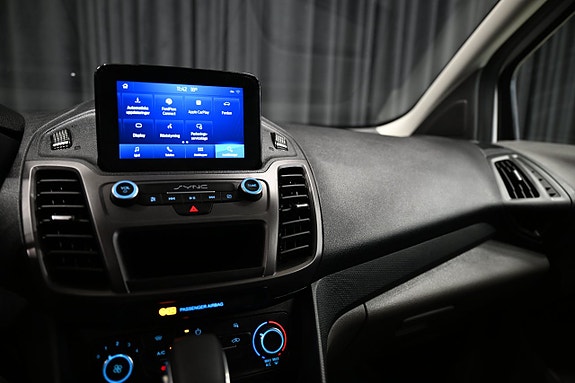 Ford Transit Connect 19 of 27