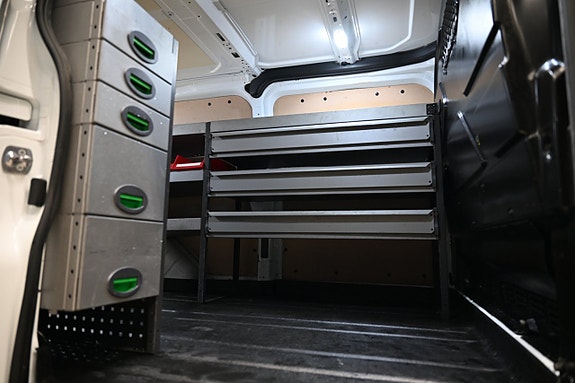 Ford Transit Custom 8 of 27