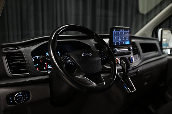 Ford Transit Custom 13 of 27