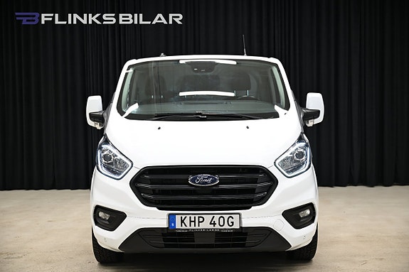Ford Transit Custom 11 of 27