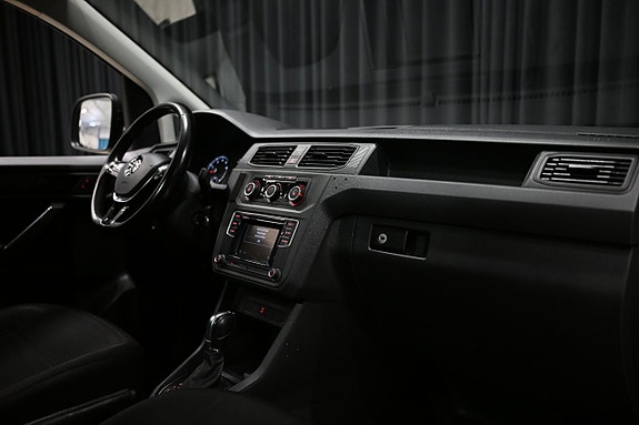 Volkswagen Caddy 26 of 28