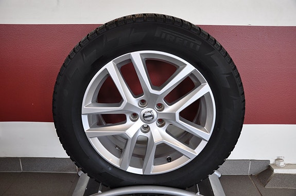 Volvo XC60 14 of 14