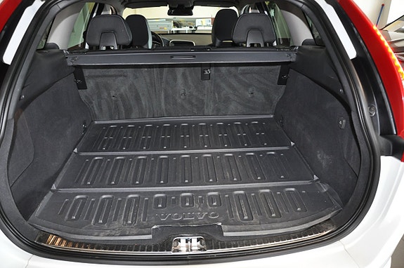 Volvo XC60 11 of 14
