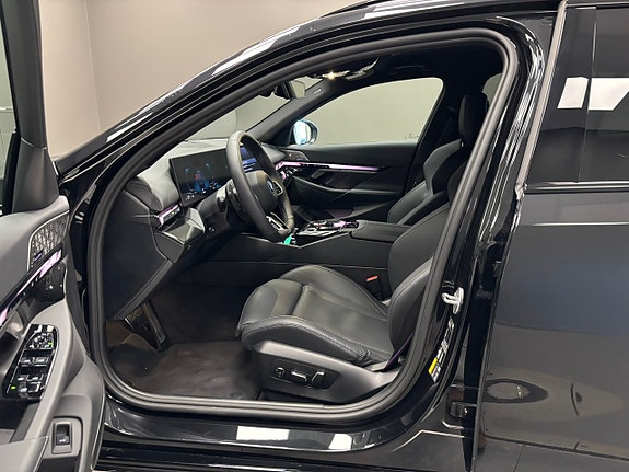 BMW 530e 15 of 24