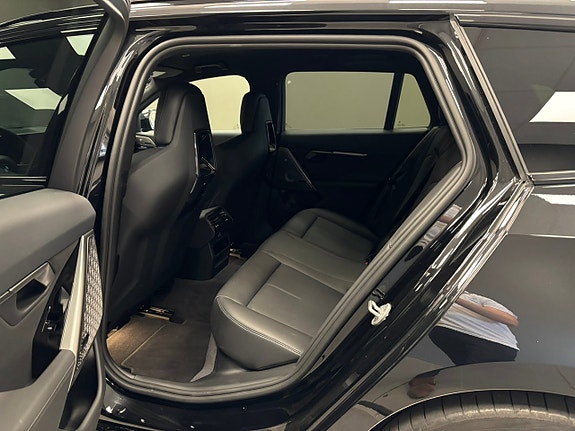 BMW 530e 11 of 24