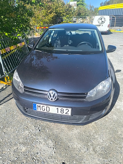 Volkswagen Golf VI 2 of 4