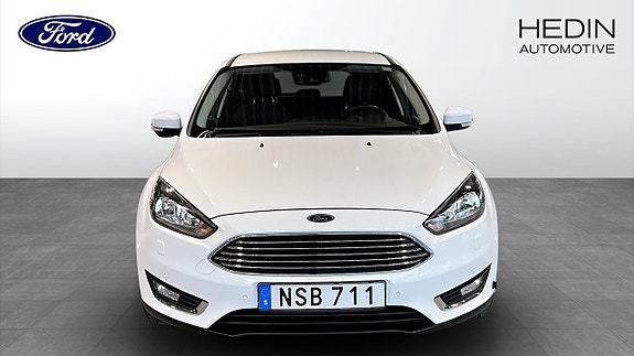 Ford Focus 8 of 12