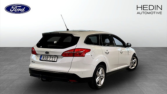 Ford Focus 2 of 5