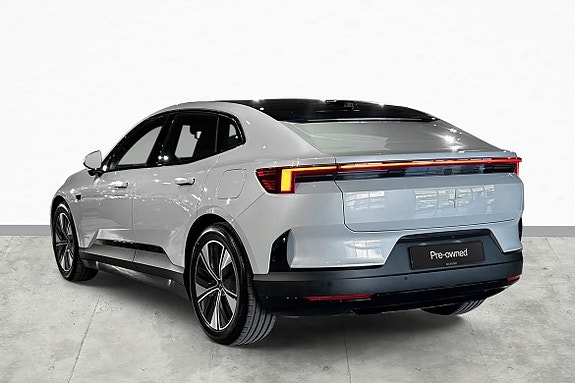Polestar 4 7 of 15