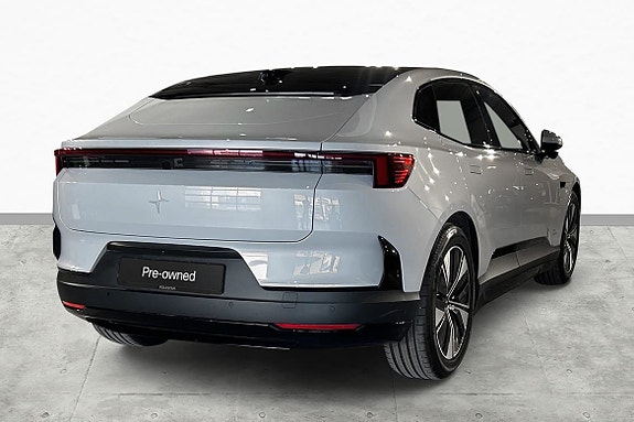 Polestar 4 8 of 15