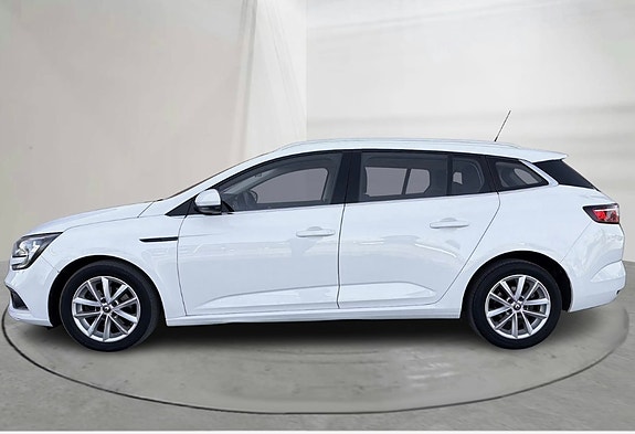 Renault Megane IV 3 of 5