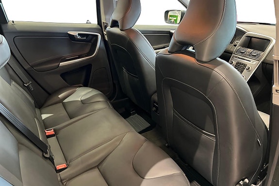Volvo XC60 9 of 21