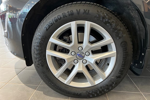 Volvo XC60 17 of 21